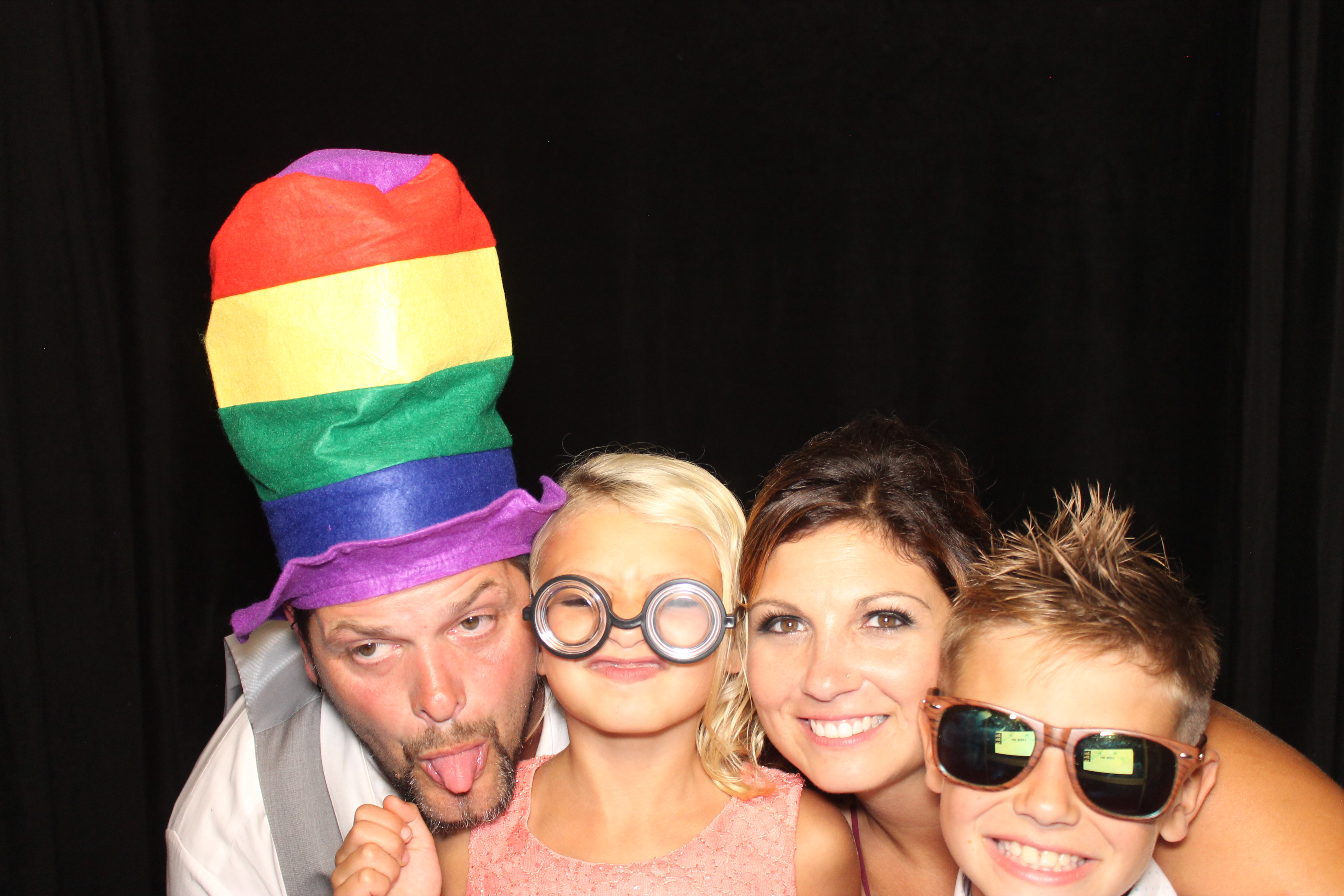 Christine Cosby Wedding Reception | View more photos from the event at gallery.photoboothcincy.com/u/PhotoBoothCincy/Christine-Cosby-Wedding-Reception